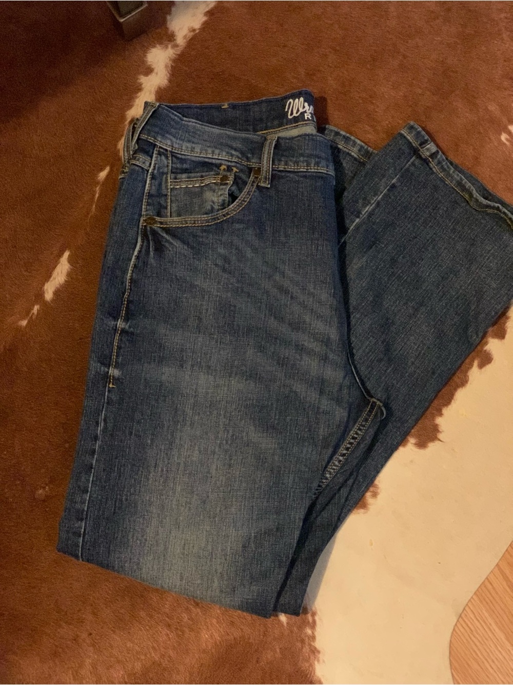 Wrangler Men's Mid Blue Straight Leg Jeans
